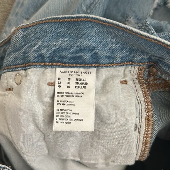 American Eagle Distressed Blue Mom Jeans sz 00 - Picture 13 of 13